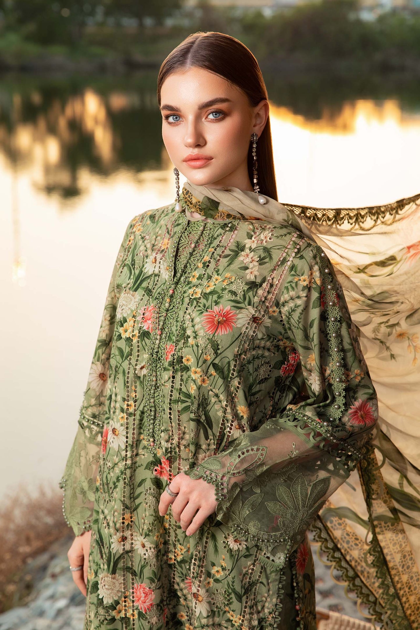 Maria B - Esmé