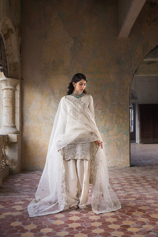 Erum Khan -  Ivory