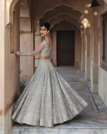 Faiza Saqlain - Silver Dream