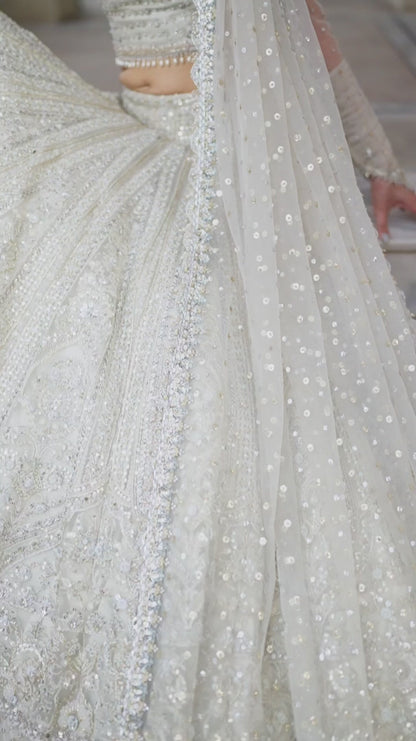 Faiza Saqlain - Silver Dream